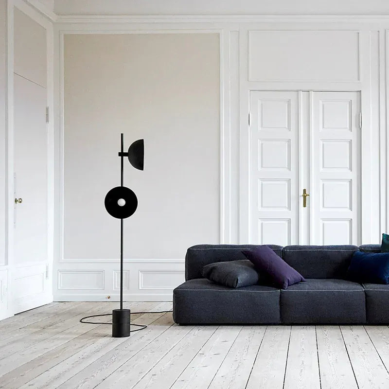LampeHub Black Postmodern designer model room, living room, study, sofa, vertical floor lamp, Nordic bedroom headboard decorative lamp