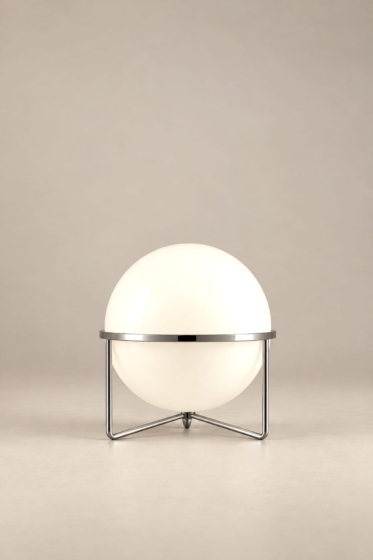 LampeHub Lampadaire Sphère au sol (H41 cm) / Blanc chaud / Prise EU Lampadaire Bauhaus Globes Opalins – Structure Chromée