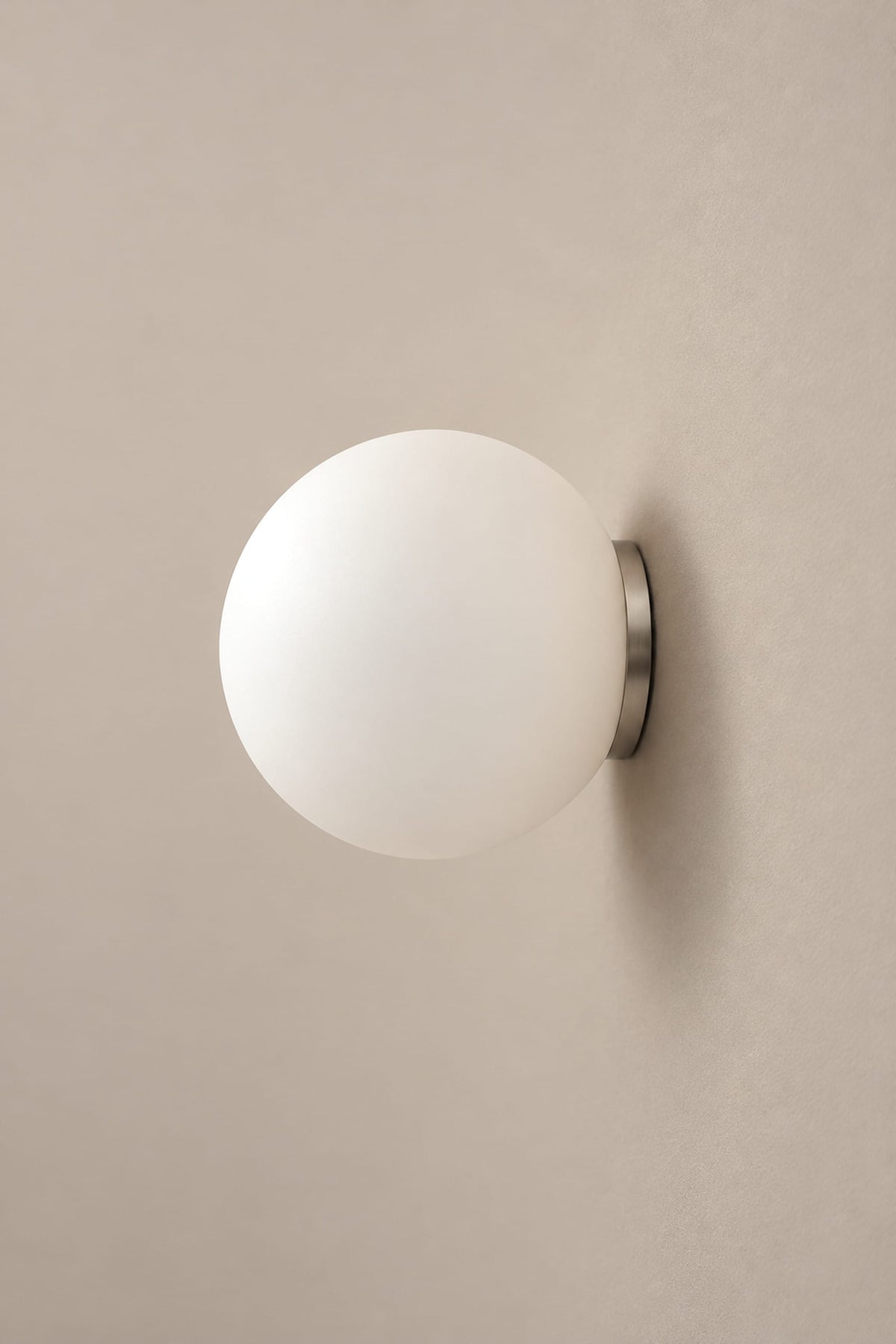 LampeHub Lampe Applique Bauhaus Boule Opaline – Globe en Verre Blanc Laiteux