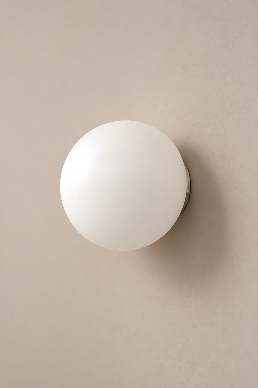 Applique Bauhaus Boule Opaline – Applique Salle de Bain & Couloir, Verre Blanc