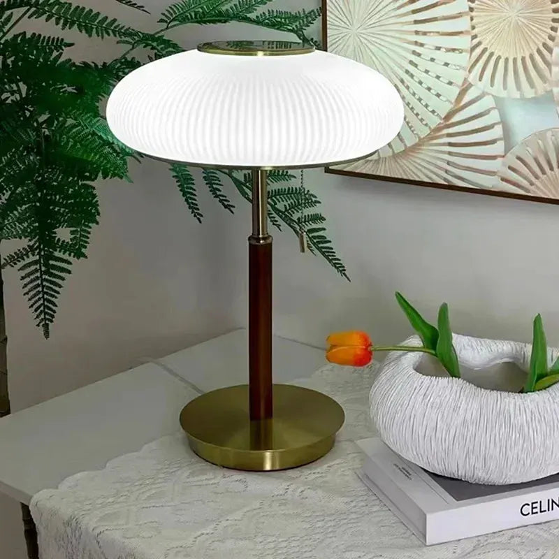 LampeHub Retro Desk Lamp LED White Glass Table Light Nordic Lighting Fixture Bedroom Living Room Bedside Study Homestay Luxury Decor