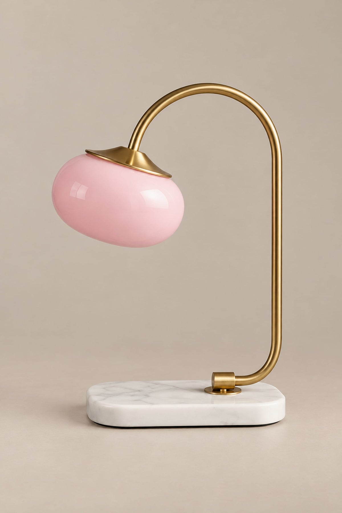 LampeHub Suspension Lampe à poser – doré – rose / Blanc chaud Lustre Bauhaus Globes Rose – Bras Dorés